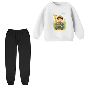 ست سویشرت و شلوار راحتی بچگانه مدل پسرک و زرافه  