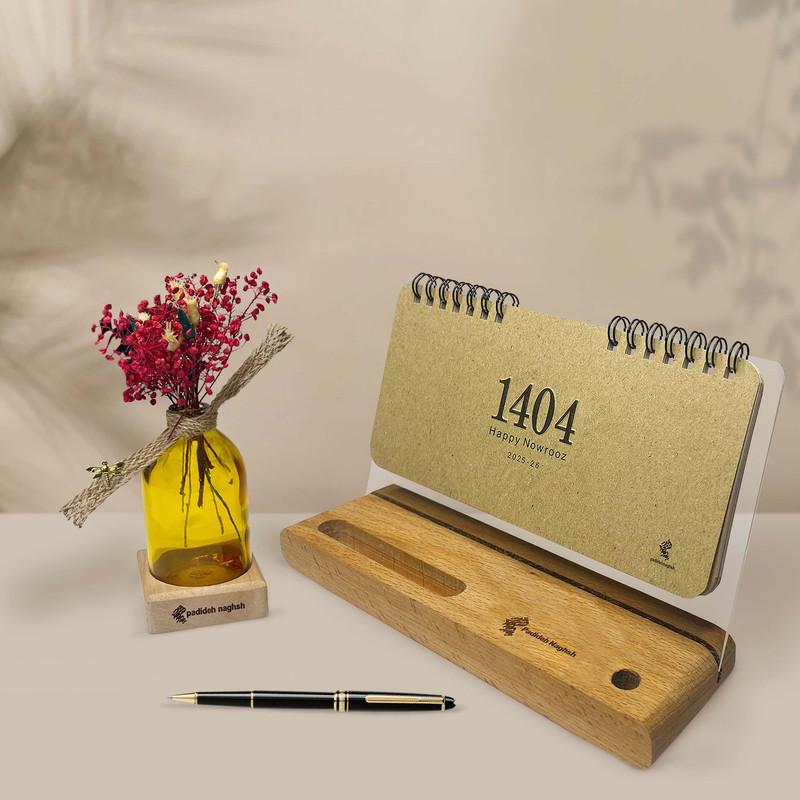 تقویم رومیزی سال 1404  پدیده نقش مدل چوبی کلاسیک