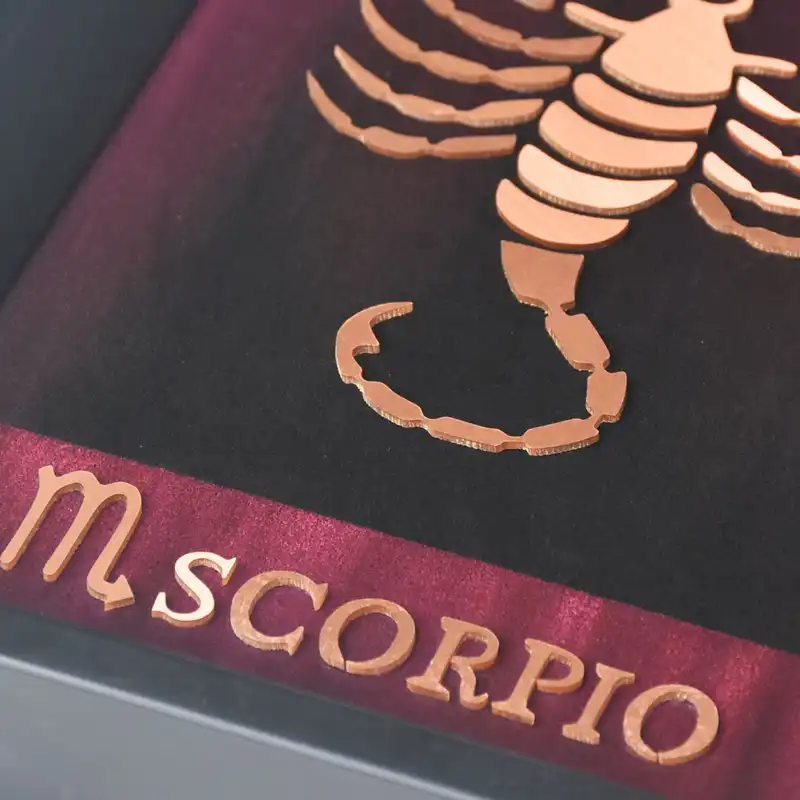 تابلو معرق مسی طرح نماد ماه تولد آبان کد 2030-73