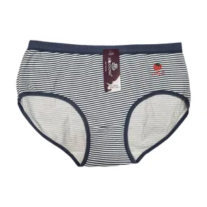 شورت زنانه مدل توت فرنگی