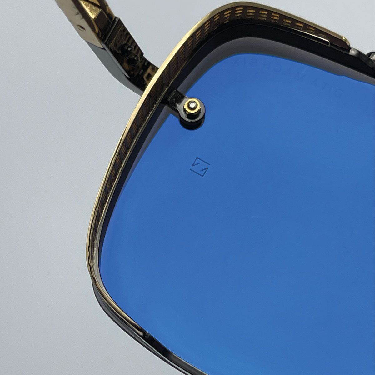 عینک آفتابی مردانه دیتا مدل MACHSIX - BLK -  - 9