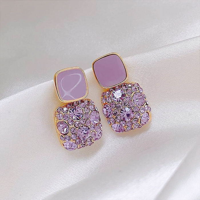 گوشواره میخی  زنانه مدل نگین دار کد s132