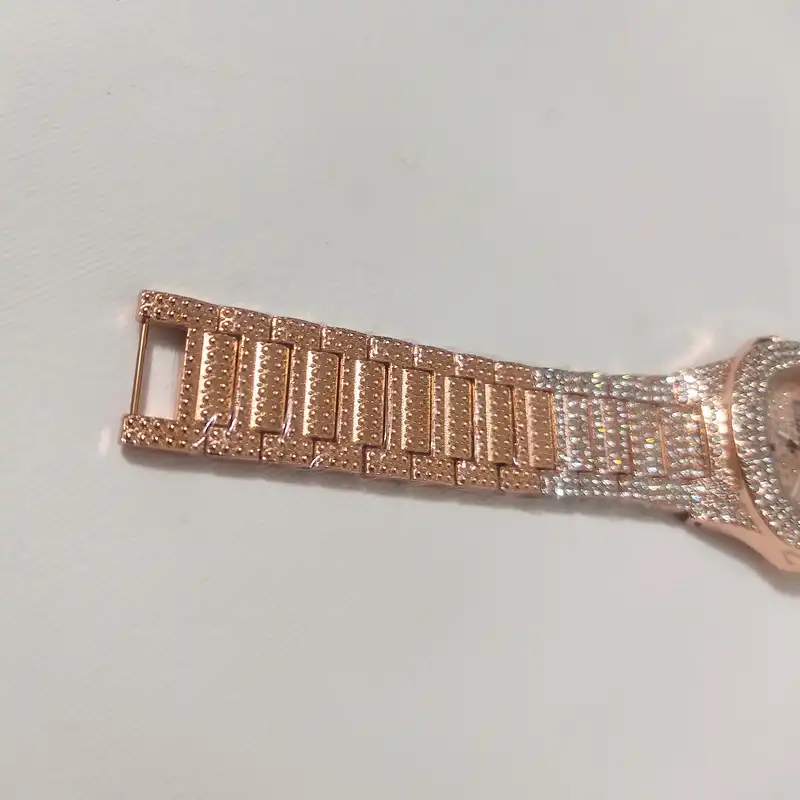 ساعت مچی عقربه ای زنانه  مدل 6282 نگین دار