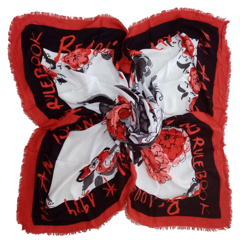 روسری زنانه مدل گلدار آبرنگی