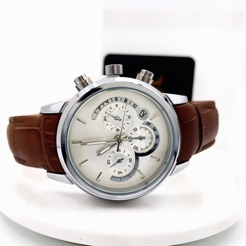 ساعت مچی عقربه‌ای کوارتز مردانه مدل تک موتوره بند چرم کد 1.1