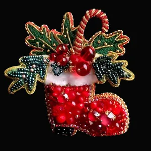 گل سینه زنانه مدل چکمه کریسمس A