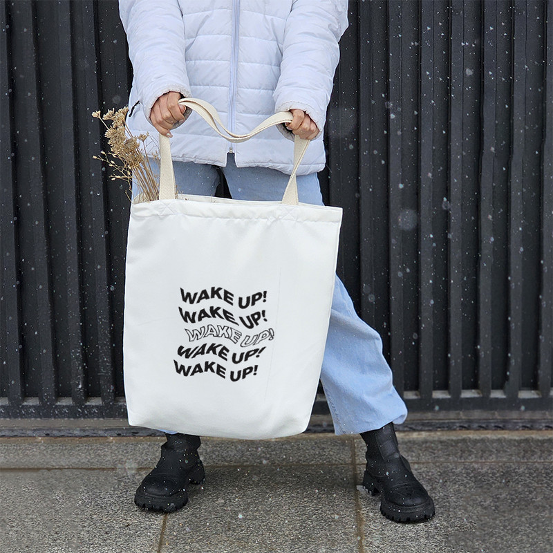 ساک خرید پارچه ای خندالو طرح Wake Up مدل توت بگ کد 6833