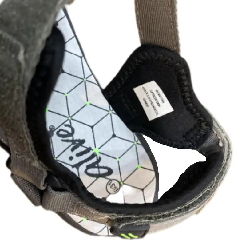 صندل پسرانه الایو مدل b2357