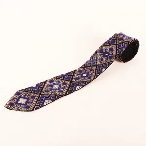کراوات سوزن دوزی بلوچ‏ ‏‏آبی تیره‏ طرح ‏هندسی‏ مدل 1206900002