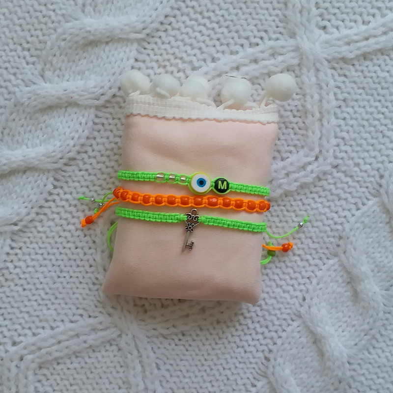 دستبند دخترانه مدل M چشم نظر NA102 بسته 3 عددی