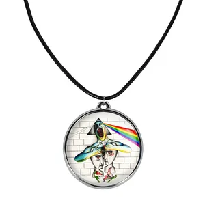 گردنبند خندالو مدل گروه Pink Floyd کد 32493254