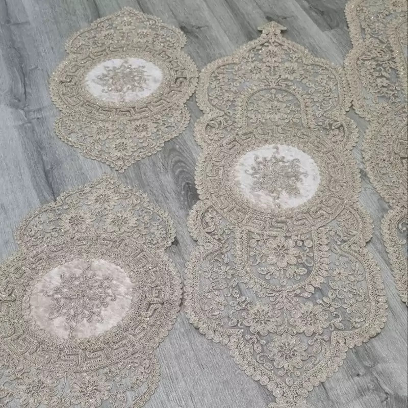 ست 4 تکه رومیزی مدل قیطان دوزی طرح گل گندم
