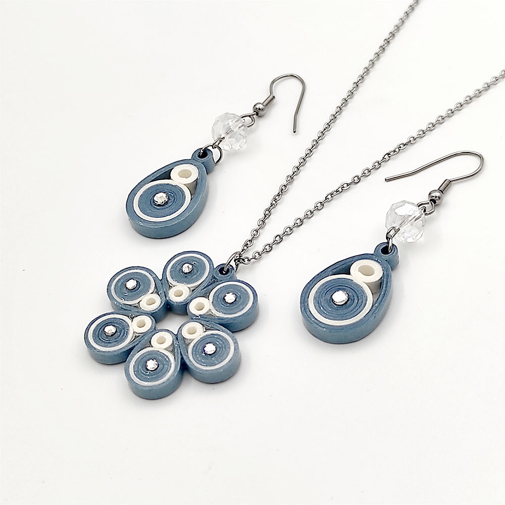 نیم ست زنانه مدل دست ساز طرح گل کد H025