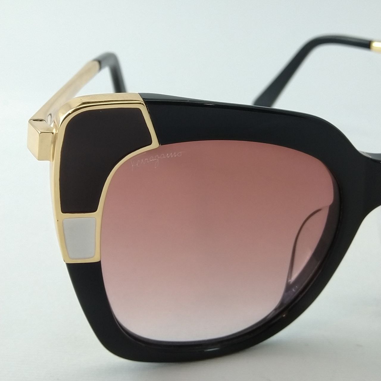 عینک آفتابی زنانه سالواتوره فراگامو مدل SF889SS 00 -  - 5