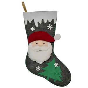 آویز تزیینی طرح جوراب کریسمس مدل بابانوئل و کاج 