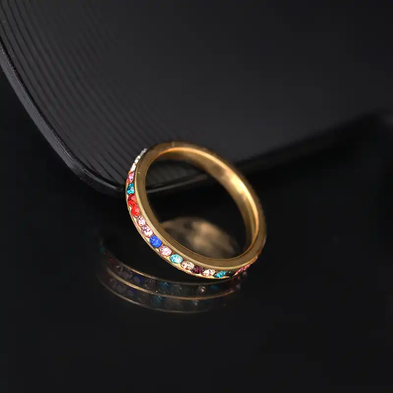 انگشتر زنانه ماصرم مدل دور نگین کد Ri3028