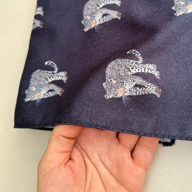 شال زنانه مدل موهر پاییزی زمستانی اسپرت طرح یوزپلنگی