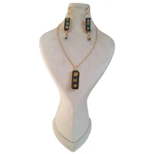 نیم ست زنانه مدل  رزینی گل طبیعی