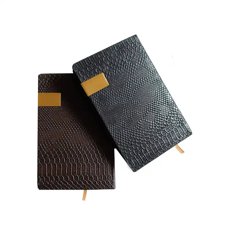 سالنامه سال 1403 مدل پوست ماری کد 117002110 به همراه تقویم رومیزی