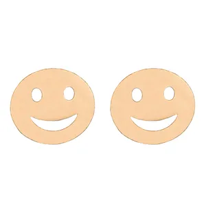 گوشواره طلا 18 عیار زنانه کرابو طرح لبخند مدل Kr5057