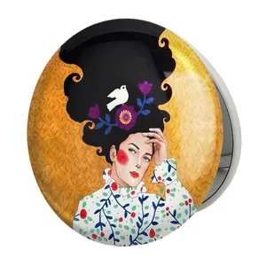 آینه جیبی خندالو طرح دخترونه مدل تاشو کد 6135 