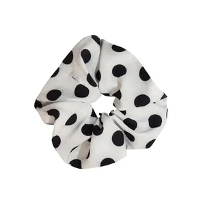 کش مو زنانه مدل اسکرانچی خالدار