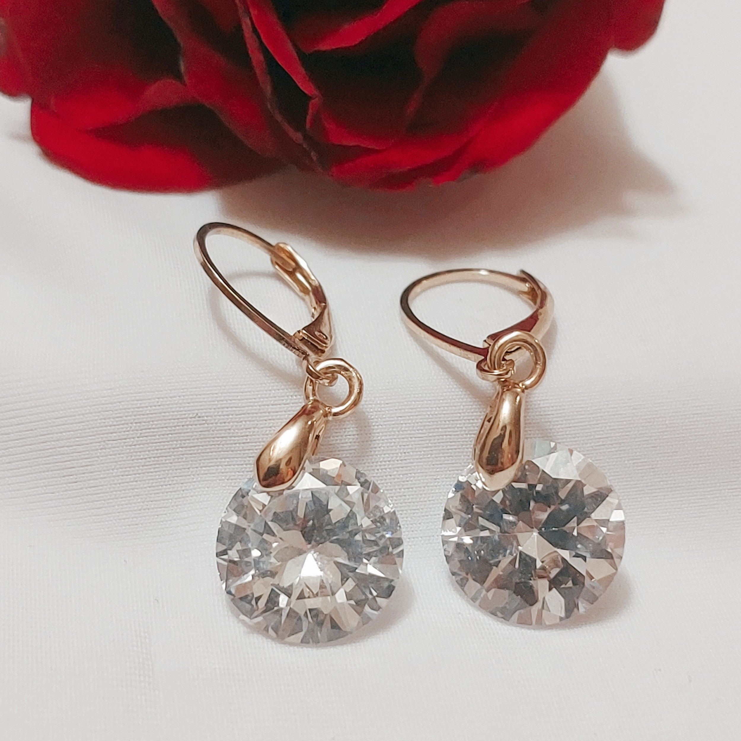 گوشواره زنانه آی ام مدل کوبیک