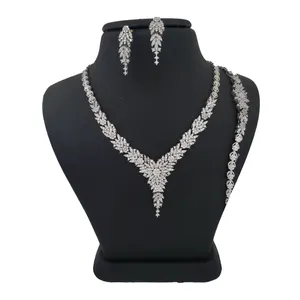 نیم ست نقره زنانه ترمه ۱ مدل مجلسی کد S 0048