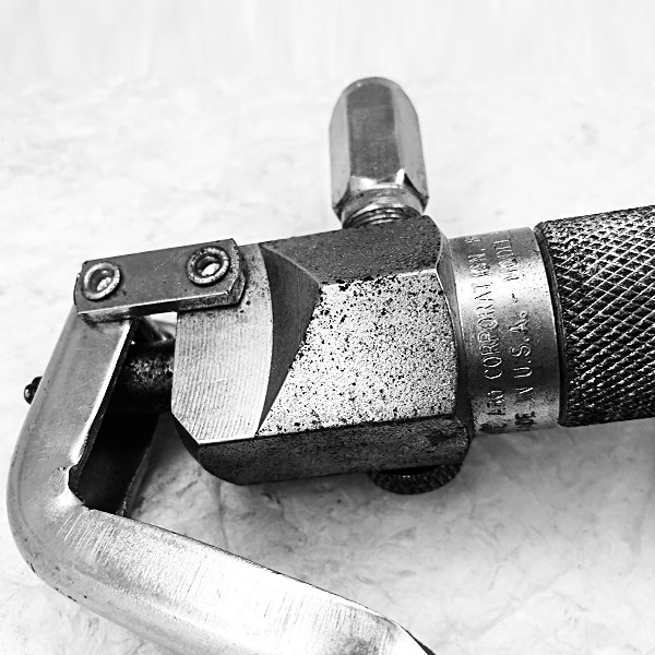 دسته پمپ گریس آرو کد RSTV-77