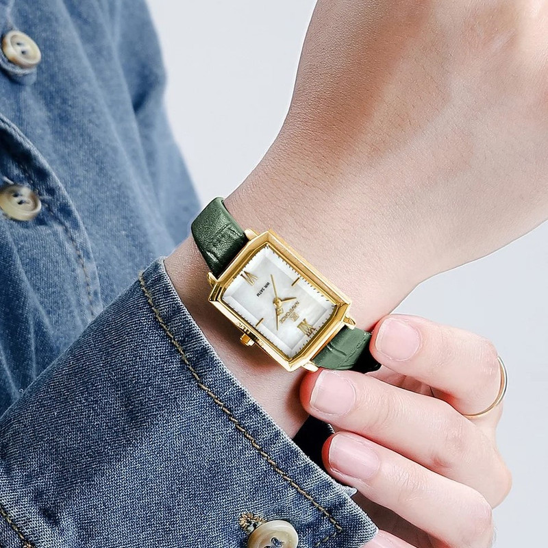 ساعت مچی عقربه ای زنانه نیوی فورس مدل 5039GWGN