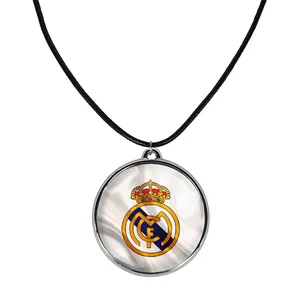 گردنبند خندالو مدل باشگاه رئال مادرید Real Madrid کد 2634726352