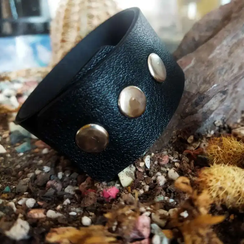 دستبند مدل هیچ کد DS-13