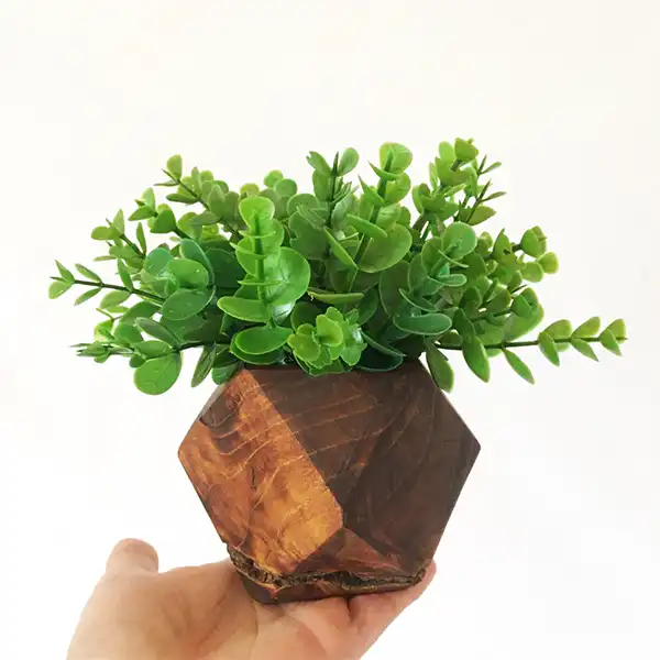 گلدان به همراه گل مصنوعی مدل هشت ضلعی کد 529