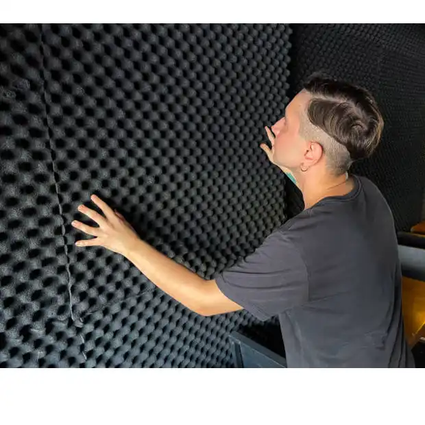 پنل آکوستیک ساندپروف مدل شانه تخم مرغی J411