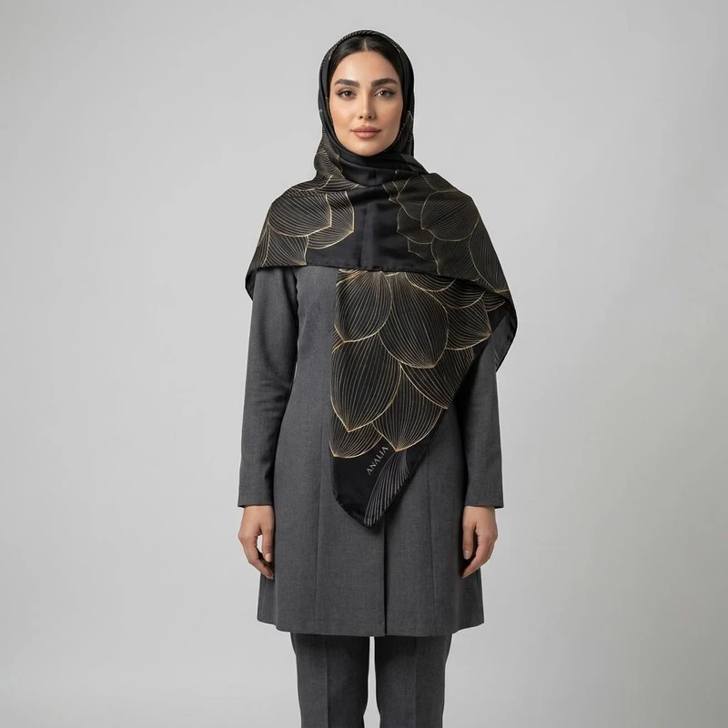 روسری ابریشم زنانه مدل عیدانه کد 9766 با طول و عرض 115*115 سانتی‌متر