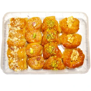 باقلوا استانبولی چهار مغز شیر عسل بازار دهکده-500 گرم