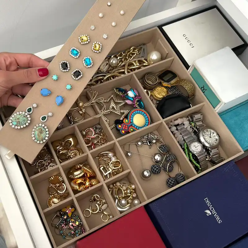 استند جواهرات مدل سینی کد B