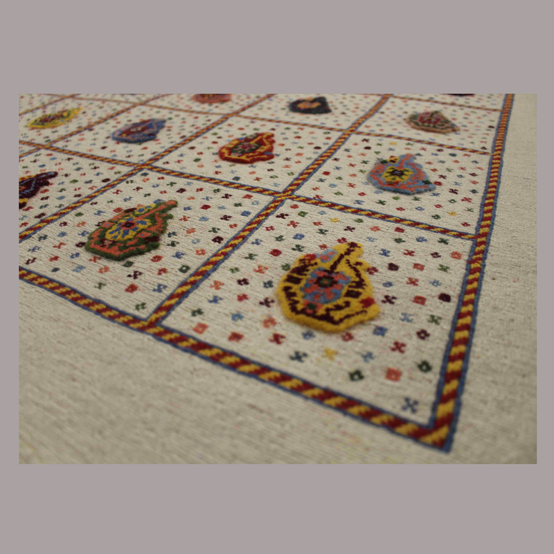 گلیم فرش دستباف یک و نیم متری طرح خشتی مدل شیرکی پیچ سیرجان کد 106 گلیم فرش دستباف یک و نیم متری طرح خشتی مدل شیرکی پیچ سیرجان کد 106