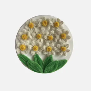 بشقاب دیوارکوب سفالی مدل بابونه