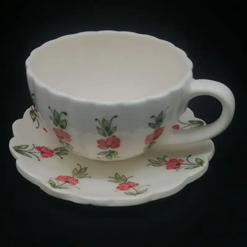 ست فنجان نعلبکی سرامیکی هیوا طرح پیچک کد 10880914