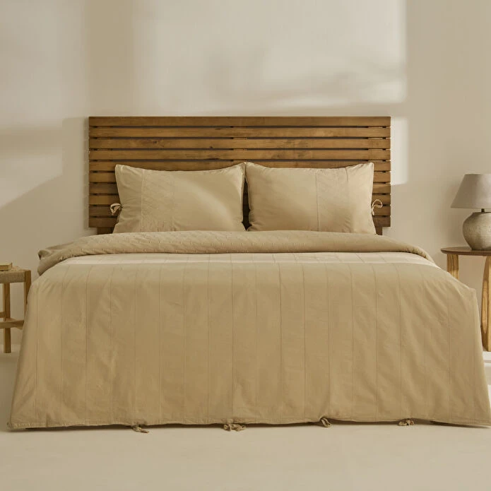 سرویس روتختی 2 نفر 4 تکه کاراجا هوم مدل Carmine