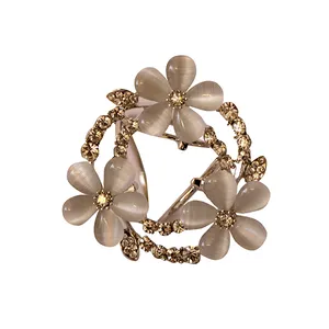 گل سینه زنانه مدل 12