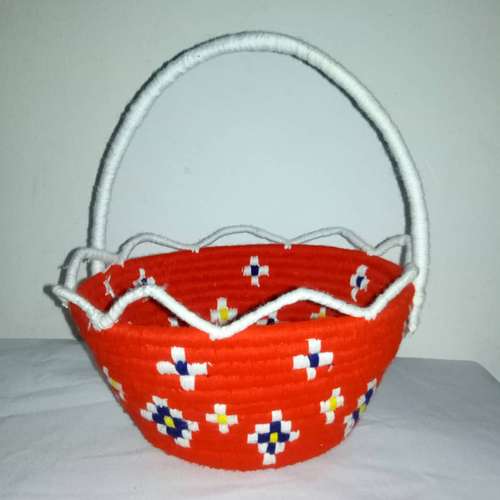 سبد حصیر بافی طرح نخ کاموا مدل 004