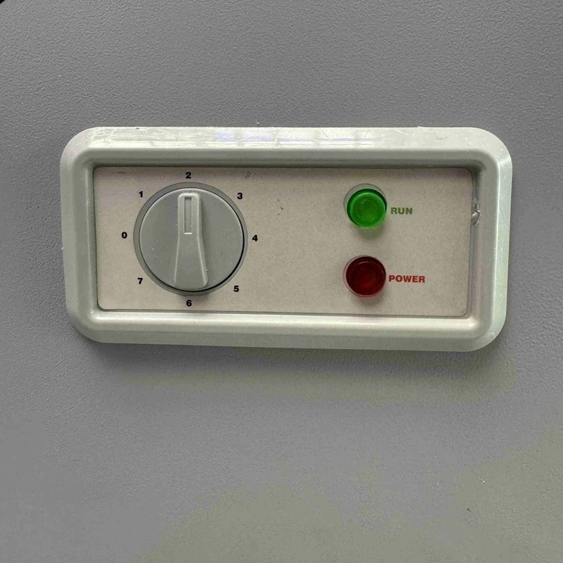 فریزر صندوقی الکتروفام مدل  CF-200-400