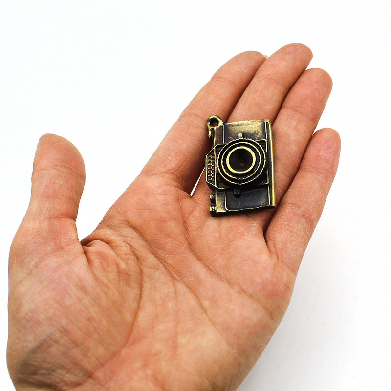 آویز گردنبند مردانه رزالیا طرح دوربین مدل AHZ-13