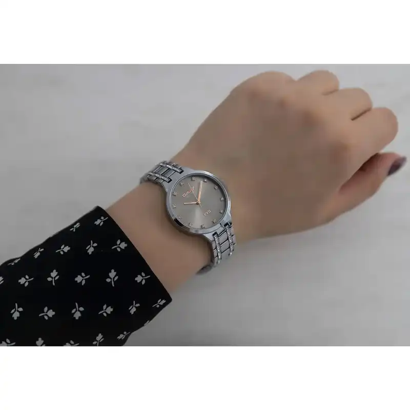 ساعت مچی عقربه ای زنانه اوماکس مدل OOYY008I007