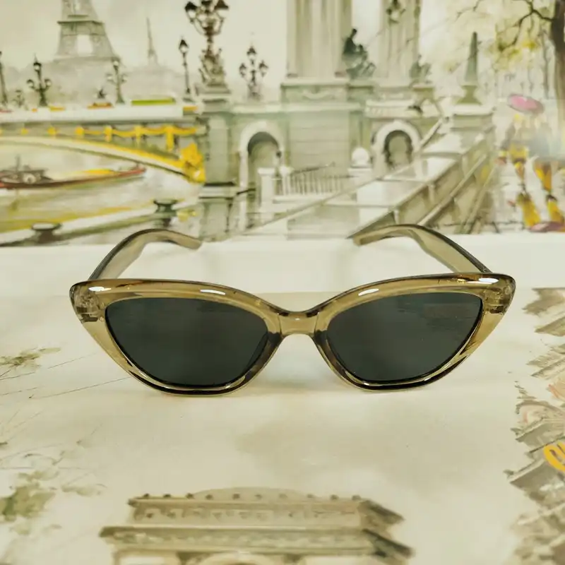 عینک آفتابی بچگانه مدل CH2 کد Z