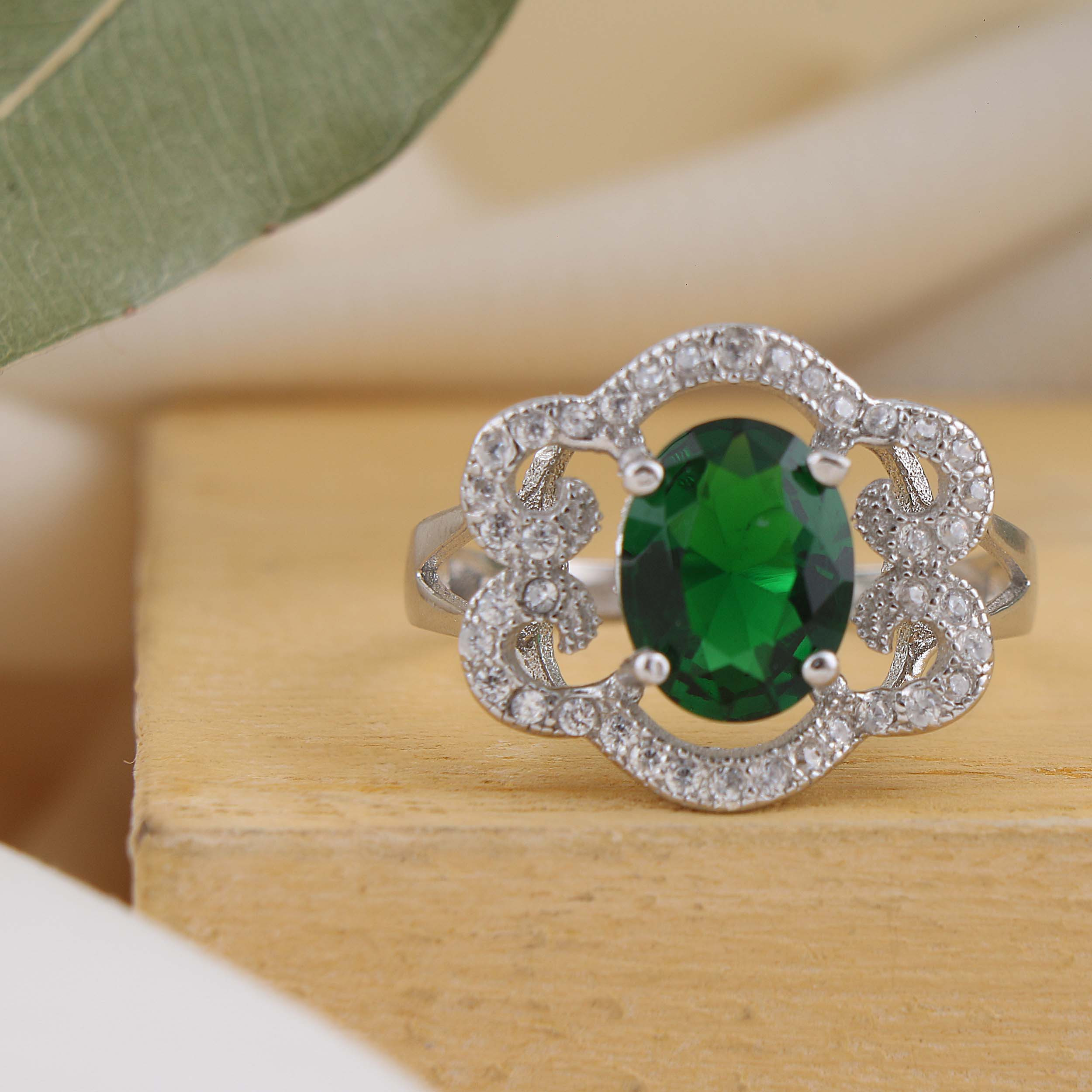 انگشتر نقره زنانه بازرگانی میلادی مدل سنگ عقیق نگین برلیان بدون ریزش آبکاری رادیوم کد AWR_1622