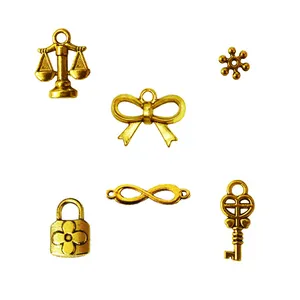 آویز دستبند کد AD 157 مجموعه 6 عددی