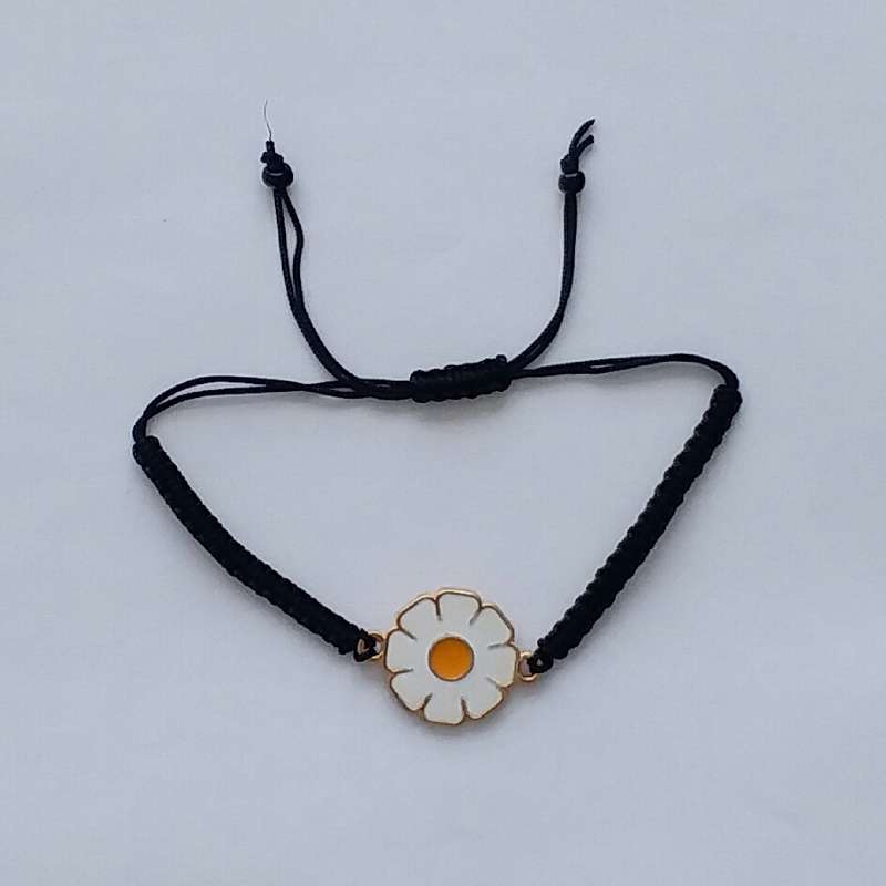 دستبند دخترانه مدل گل بابونه NA155 دستبند دخترانه مدل گل بابونه NA155